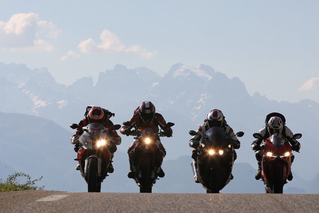 Alpen Master 2012: sportive, Bimota DB9 Brivido, BMW S 1000 RR, Ducati 1199 Panigale, Kawasaki ZZR 1400