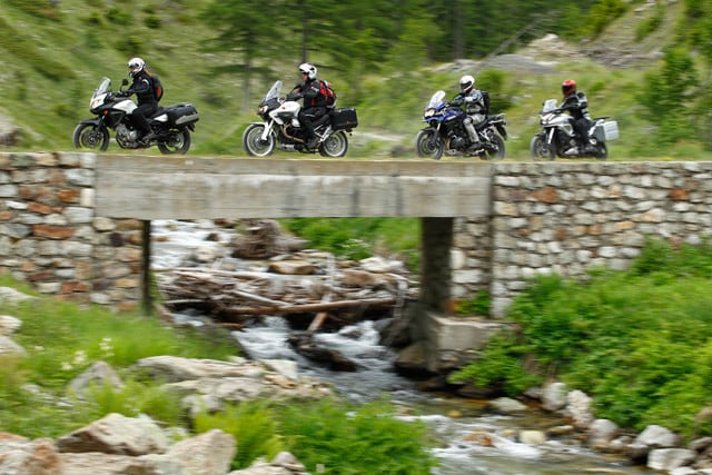 Alpen Master 2012: enduro stradali, Honda Crosstourer, Moto Guzzi Stelvio 8V, Suzuki V-Strom 650, Triumph Tiger Explorer