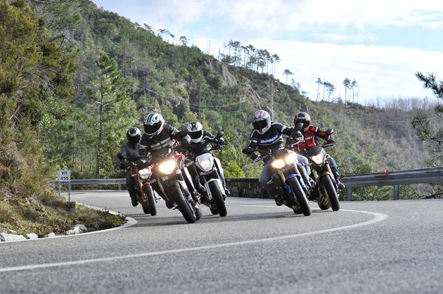 Ducati Monster 796 - Honda Hornet - KTM 690 Duke - MV Agusta Brutale 675 - Triumph Street Triple 675