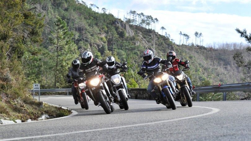 Ducati Monster 796 - Honda Hornet - KTM 690 Duke - MV Agusta Brutale 675 - Triumph Street Triple 675