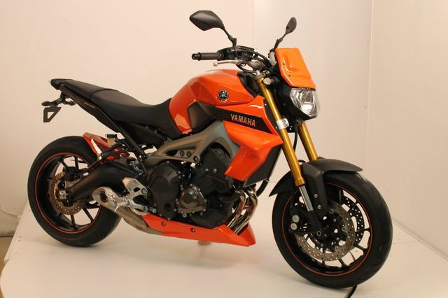Il kit estetico S2 per la Yamaha MT-09 e il nuovo scarico Skorpion per BMW F800 GT
