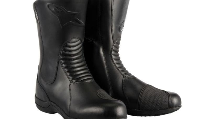 Le novità Alpinestars: la giacca T-GP Pro e gli stivali Andes