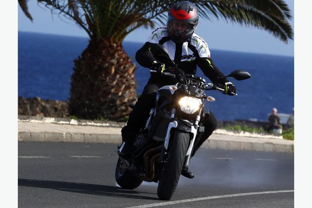 Yamaha MT-07: ecco come va