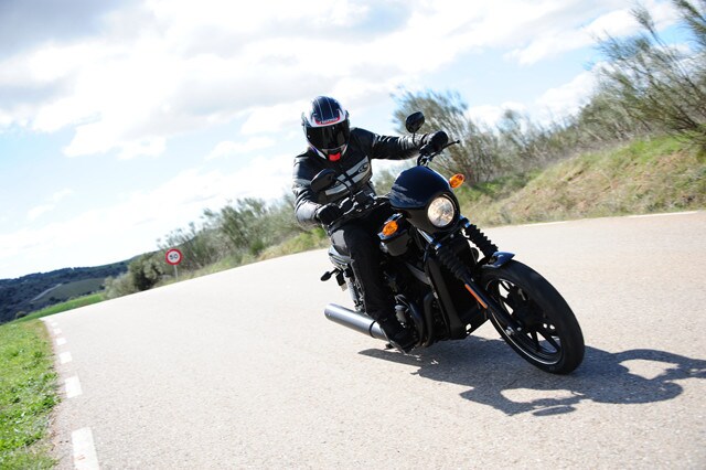 Harley Davidson Street 750: prime impressioni