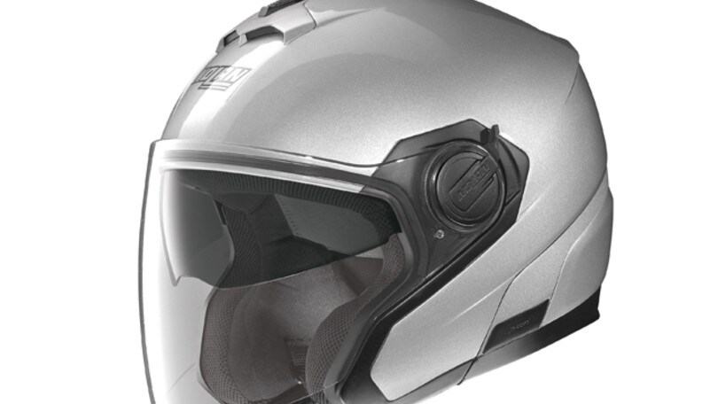 Nolan N40, un jet per l’estate