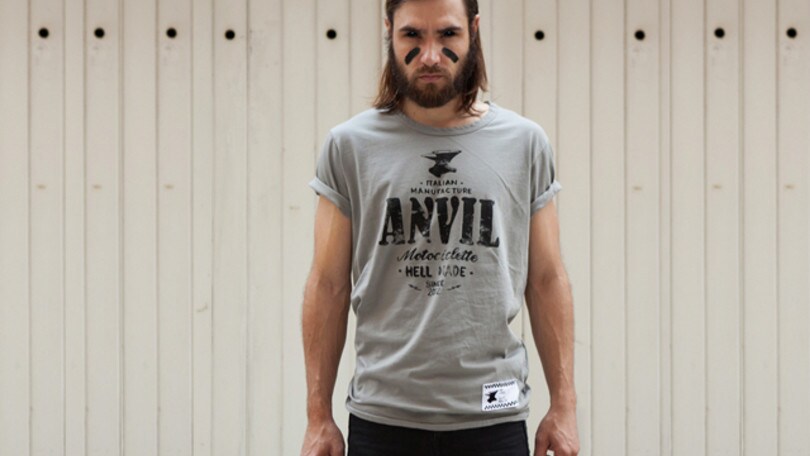 Le T-shirt di Anvil Motociclette
