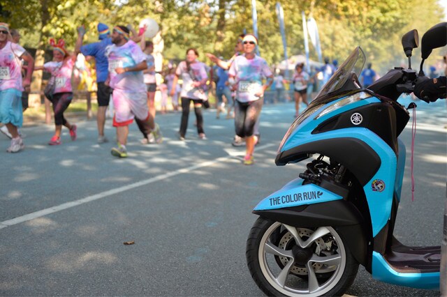 Yamaha Tricity a The Color Run Milano