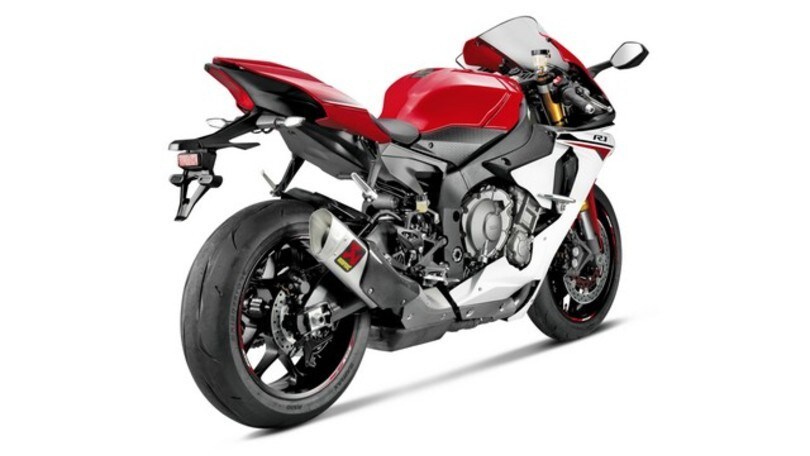 Akrapovic rende la R1 una moto da GP