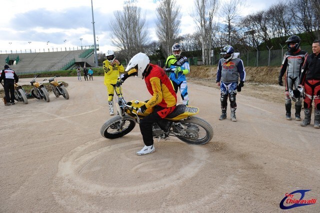Chiaravalli propone una gamma dedicata al flat track
