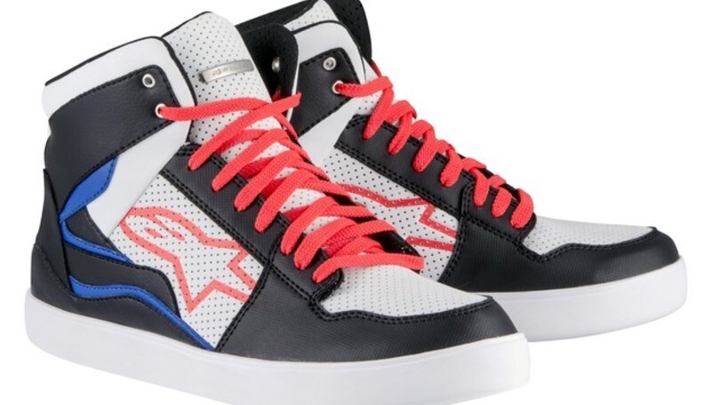 Alpinestars: le sneakers per le due ruote