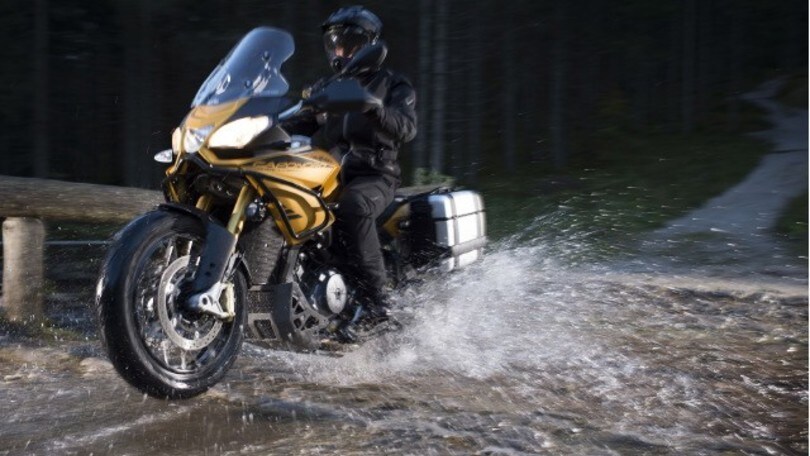 Aprilia Caponord 1200 Rally: ecco come va
