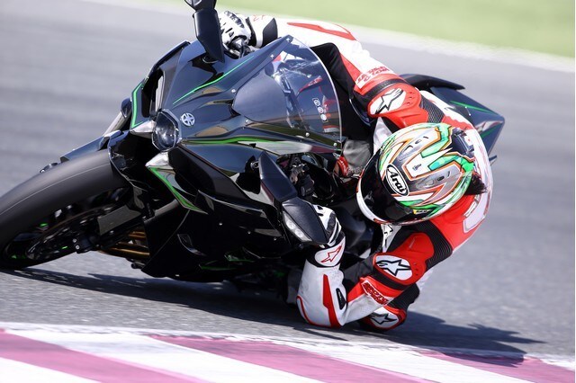 La nostra prova delle Kawasaki H2 e H2R (foto)