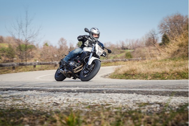 Benelli BN 302: la nostra prova