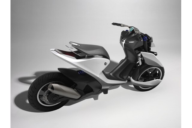 Yamaha 03GEN: innovativi concept a tre ruote (teaser)