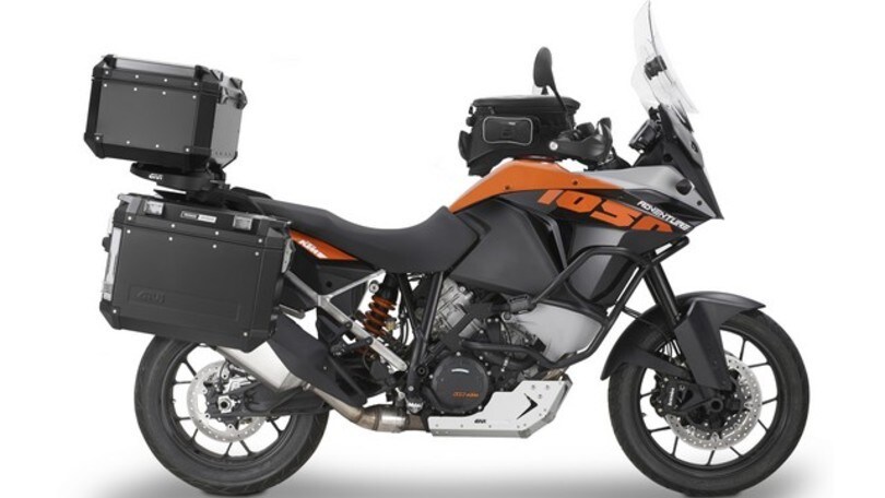 La KTM 1050 Adventure si veste con Givi