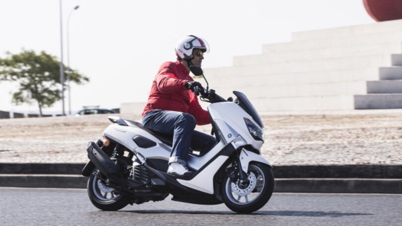 Yamaha NMax, le immagini