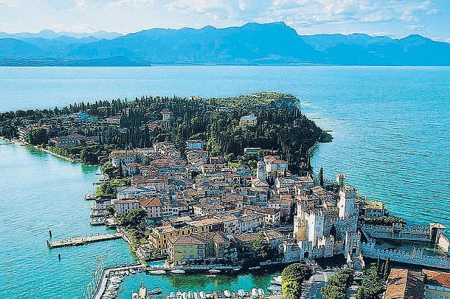 Agosto in moto: itinerari suggestivi per tutti i gusti nel nord Italia