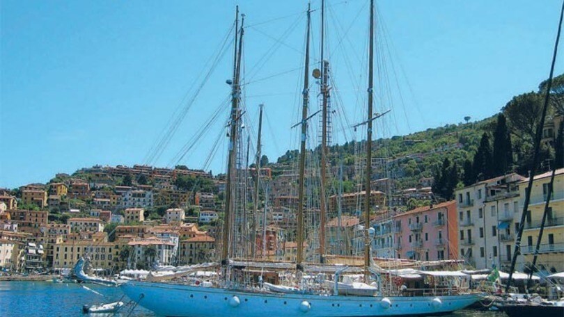 Agosto in moto: itinerari suggestivi per tutti i gusti in Toscana