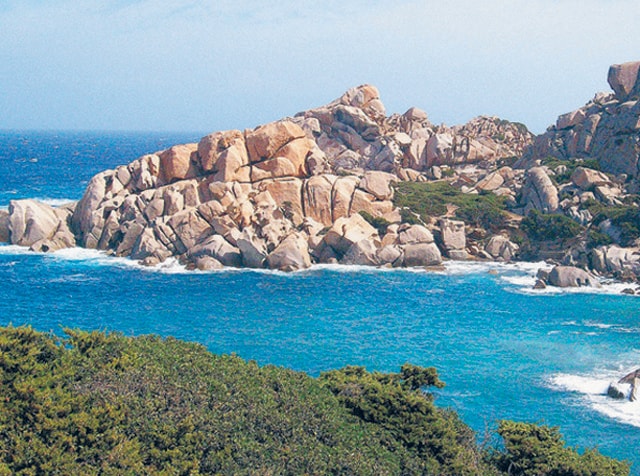 Agosto in moto: itinerari suggestivi per tutti i gusti sulle isole