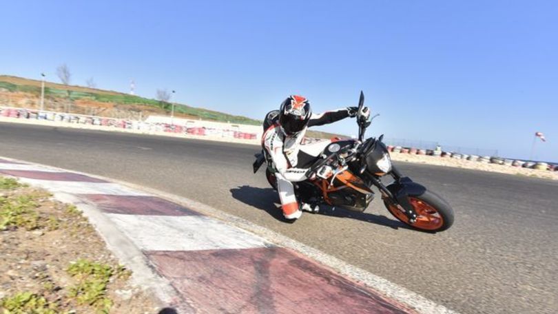 KTM Duke 690: il test della piccola belva