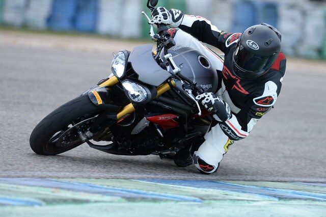 Triumph Speed Triple S e R: il test