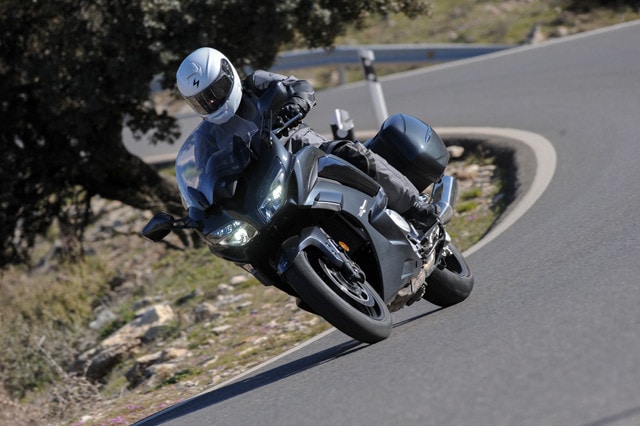 Yamaha FJR 1300: ha messo la sesta!