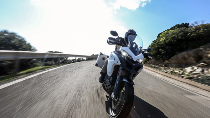 Ducati Multistrada 1200 Enduro: le foto in azione