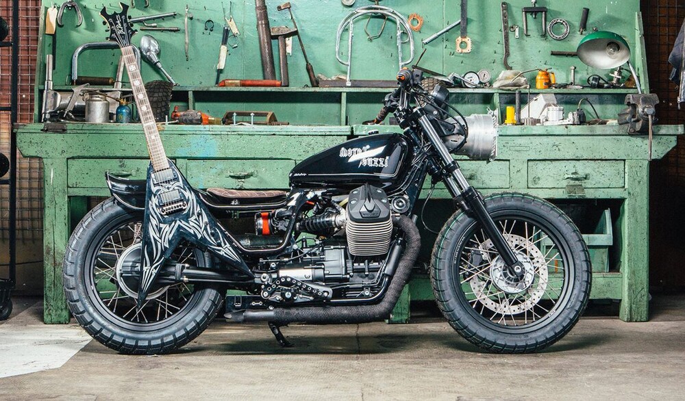 Custom Attack, hard-rock nella special