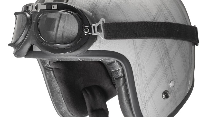 Look da Café Racer con Hevik