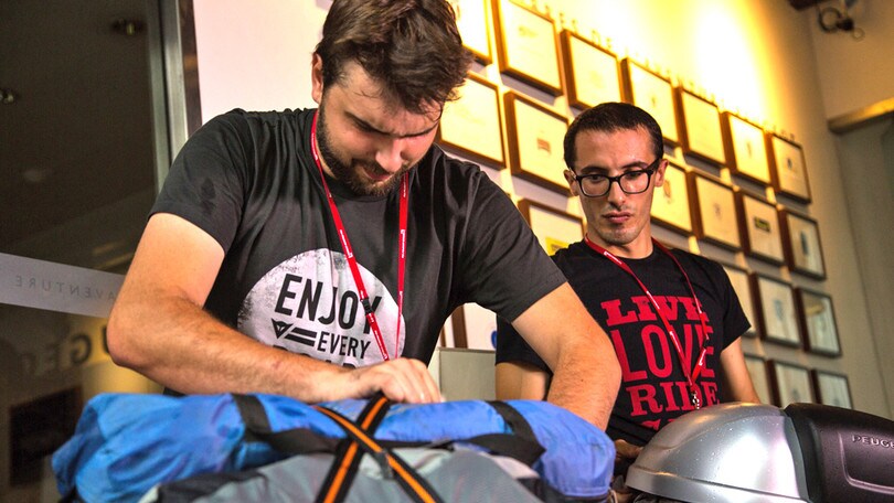 Raid Parigi-Saïgon sul Django