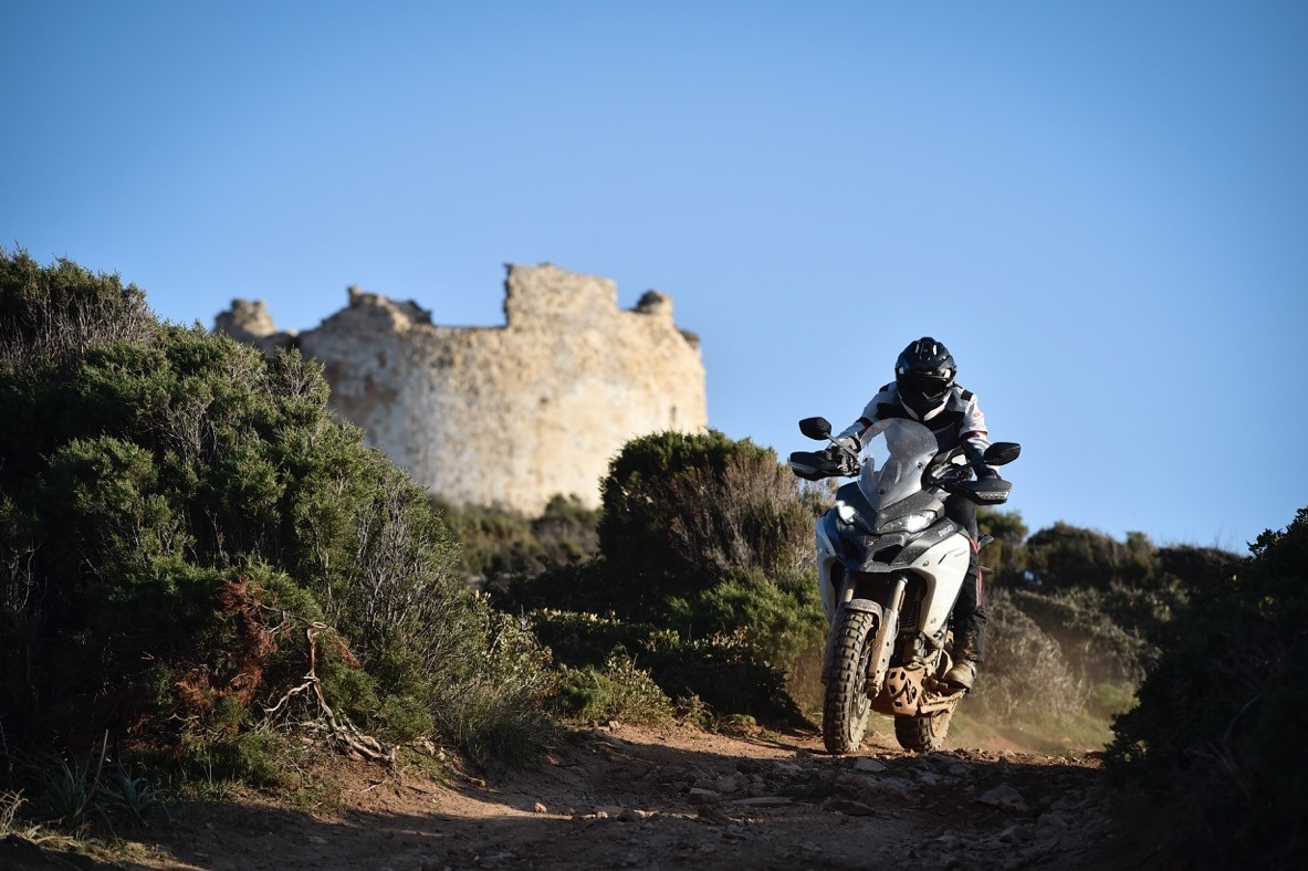 Vieni in Sardegna con In Moto