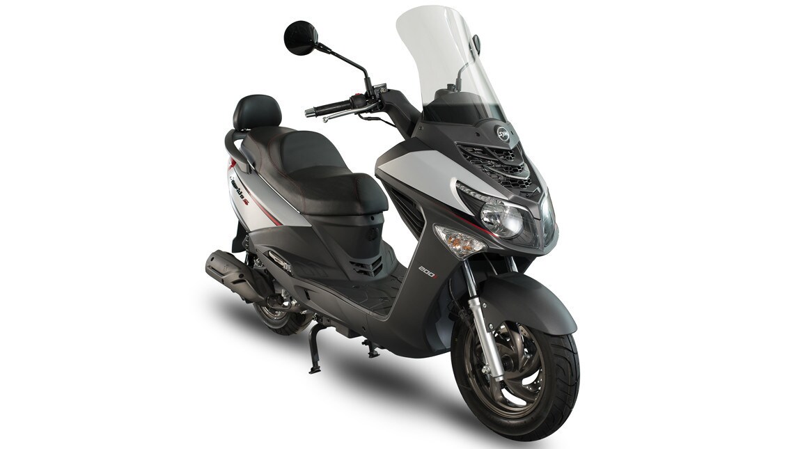 SYM: la gamma 2017 si svela all'Intermot