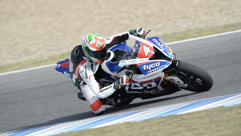 BMW S 1000 RR: in sella a tutte quelle da corsa!