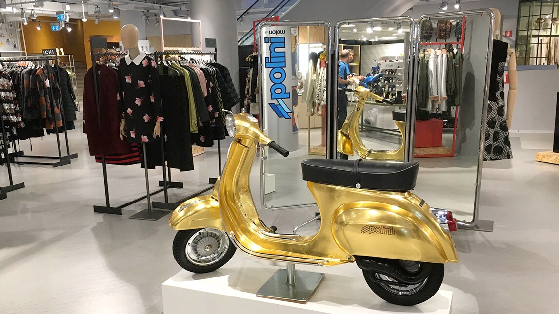 Polini, lo show in centro a Milano aspettando EICMA