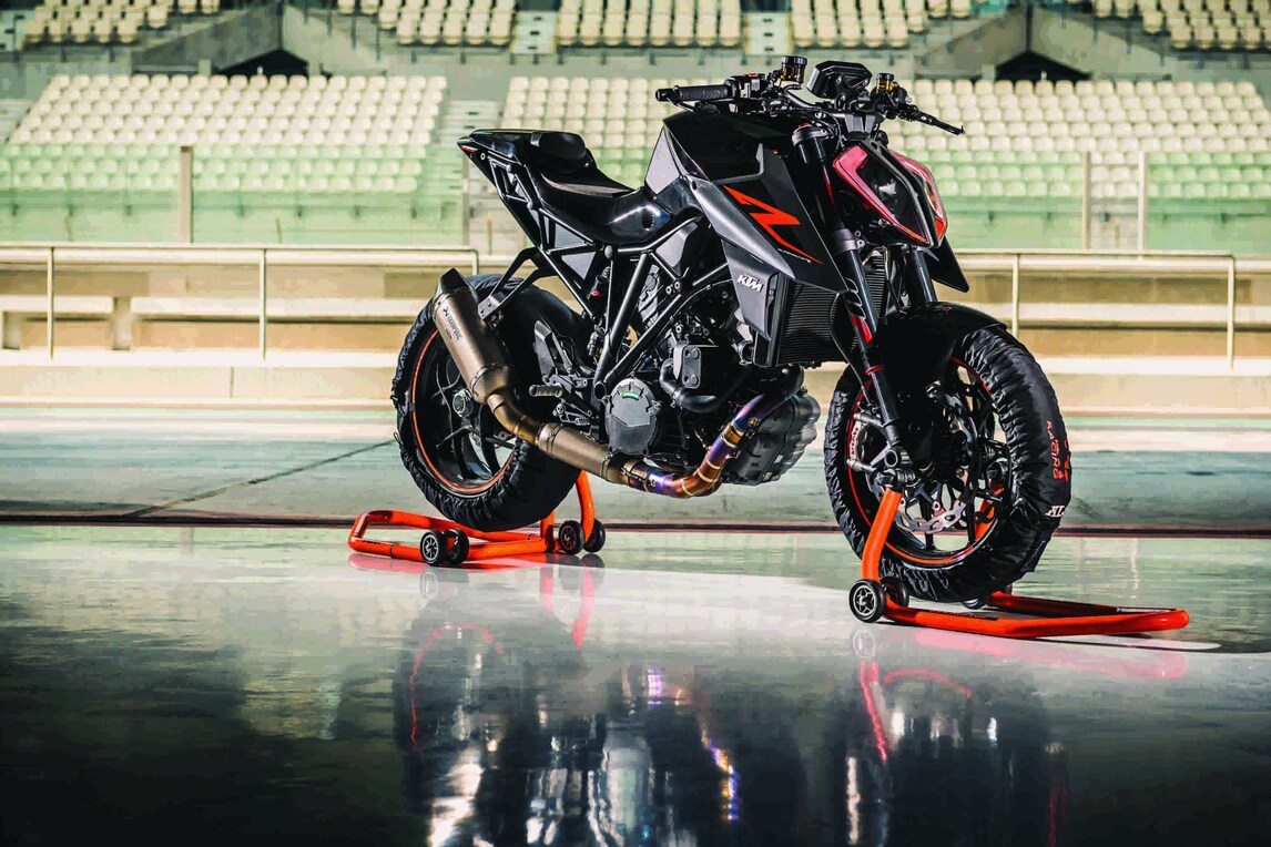 EICMA 2016: KTM 1290 Super Duke R