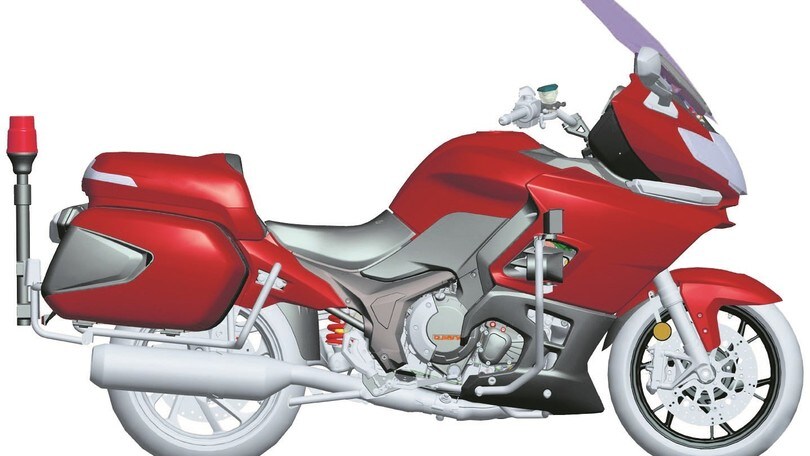 Benelli: una GT tricilindrica per l'operazione rilancio