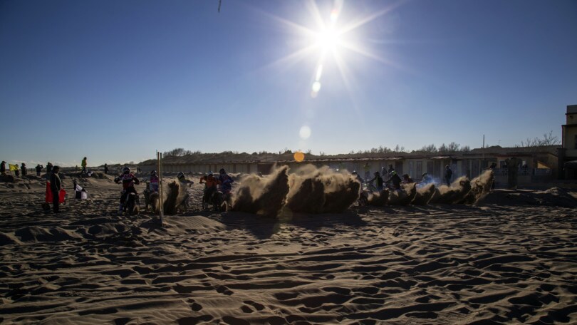 Ruspadina della Befana: motocross in riva al mare!