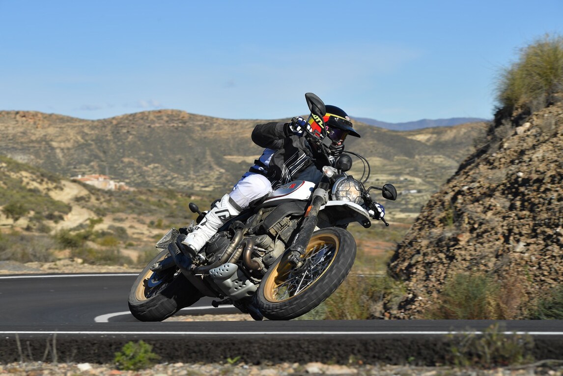 Scrambler Desert Sled: inedita e versatile