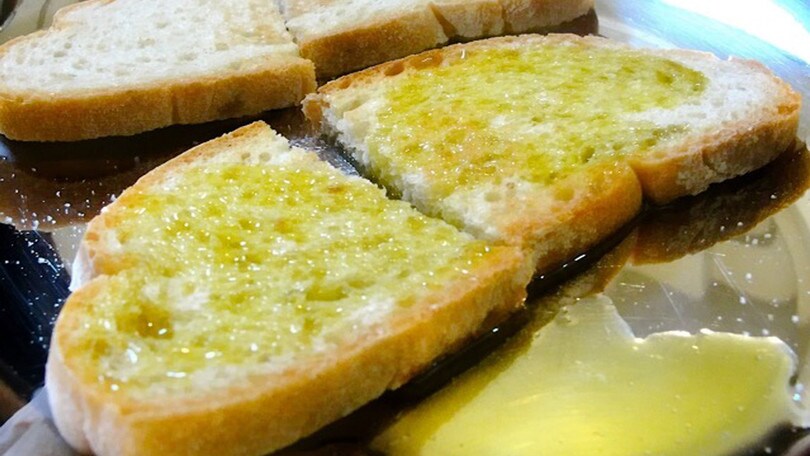 Olio, dolci e salami nel tour del gusto lungo la Penisola