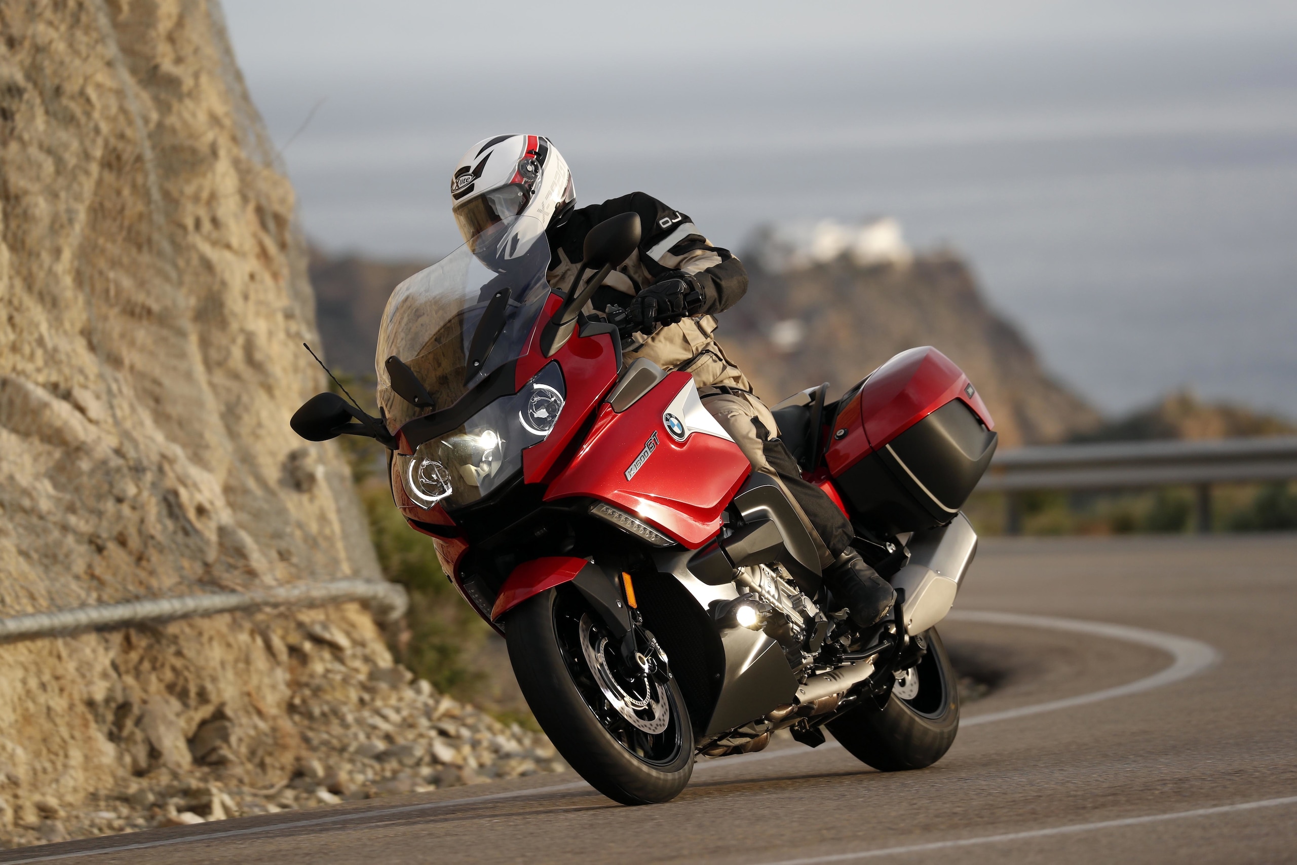 BMW K1600GT: eleganza e imponenza