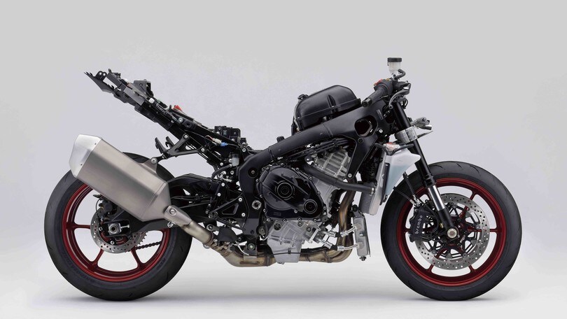Suzuki GSX-R 1000 R: la belva è nuda