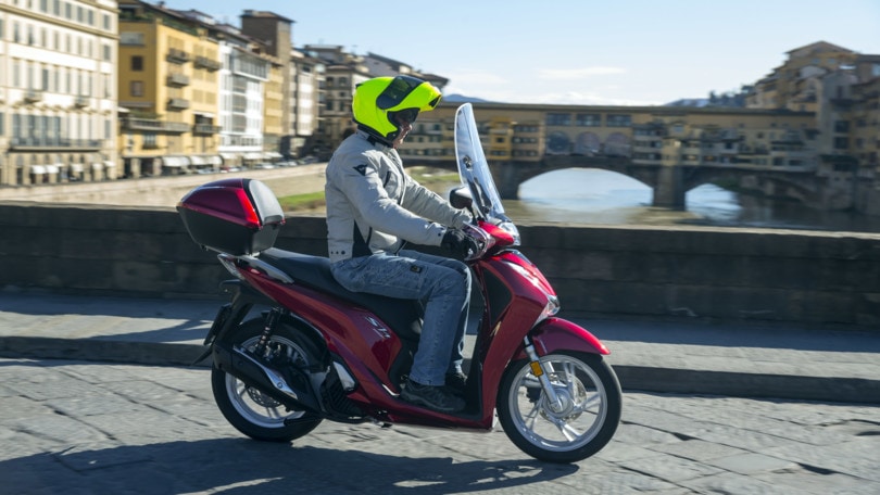 Honda SH 125i e 150i: lunga vita al re