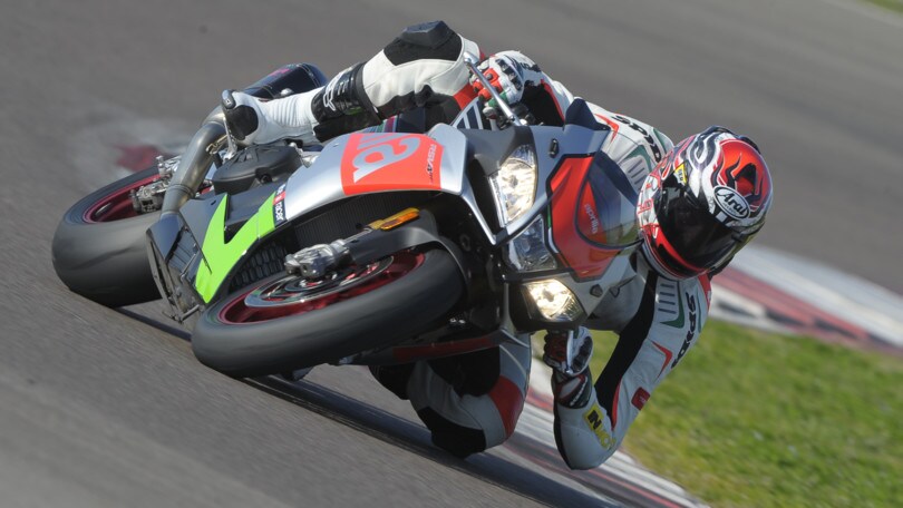 Aprilia RSV4 RF: time attack!