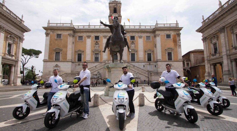 Roma, arrivano a “noleggio” 240 scooter elettrici