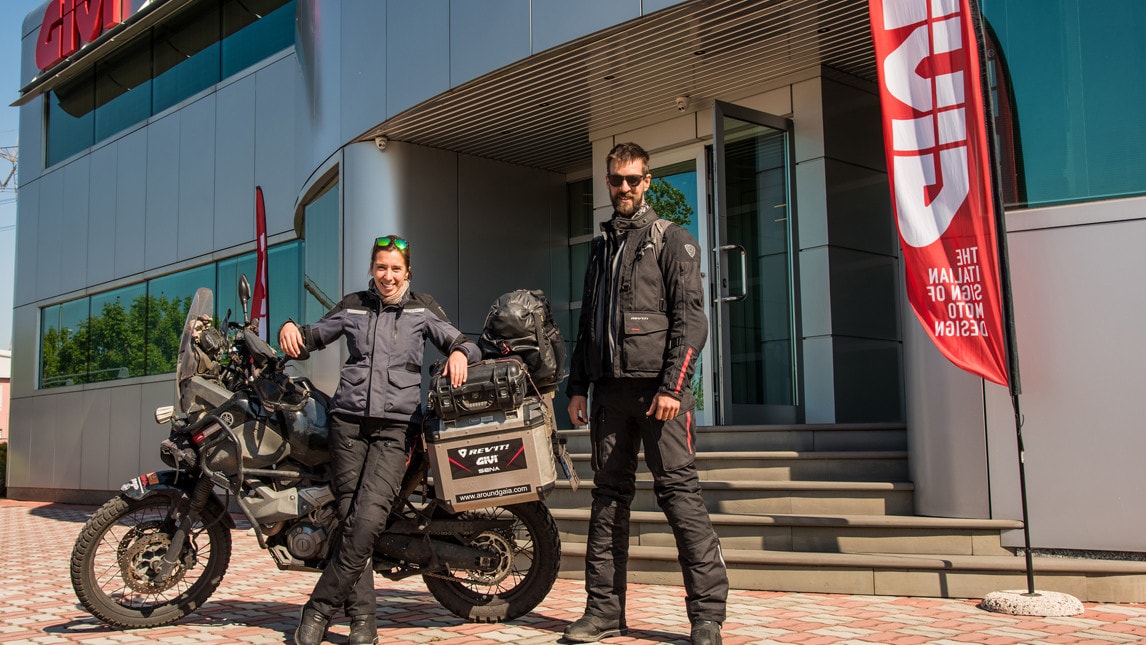 Amore a due ruote: luna di miele da 150.000 km