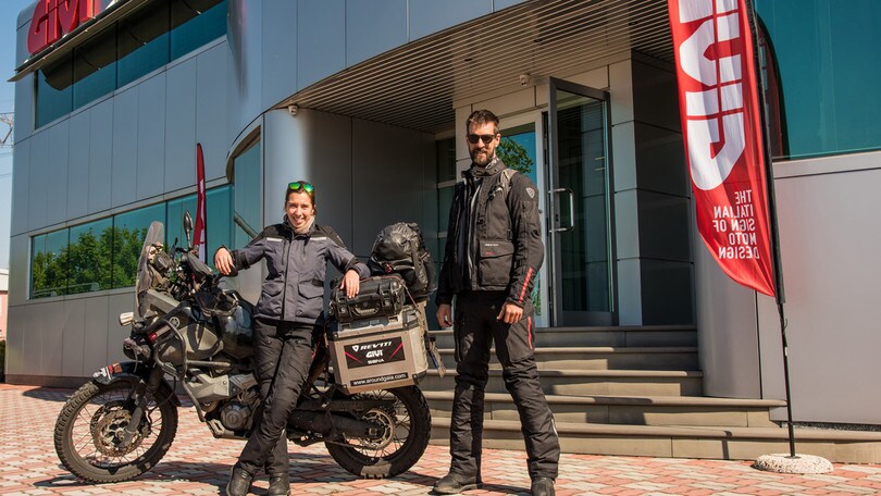 Amore a due ruote: luna di miele da 150.000 km