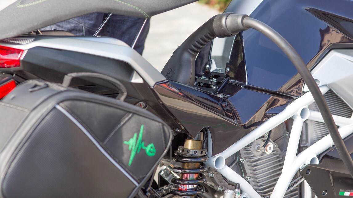 Energica: arriva la prima colonnina Fast Charge