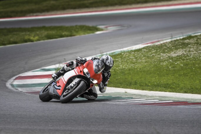 Ducati Panigale Superleggera, bella e impossibile