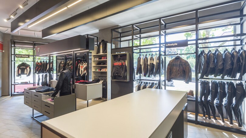 Dainese apre a Berlino