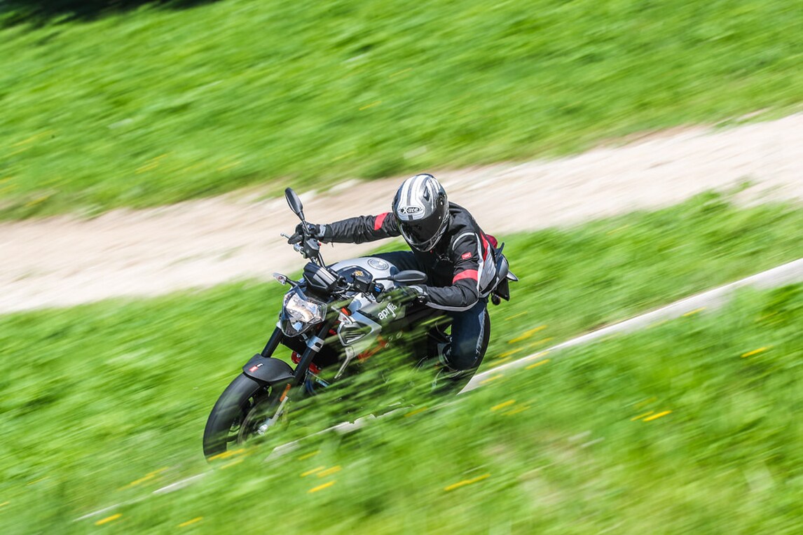 Aprilia Dorsoduro e Shiver 900: le sorelle crescono